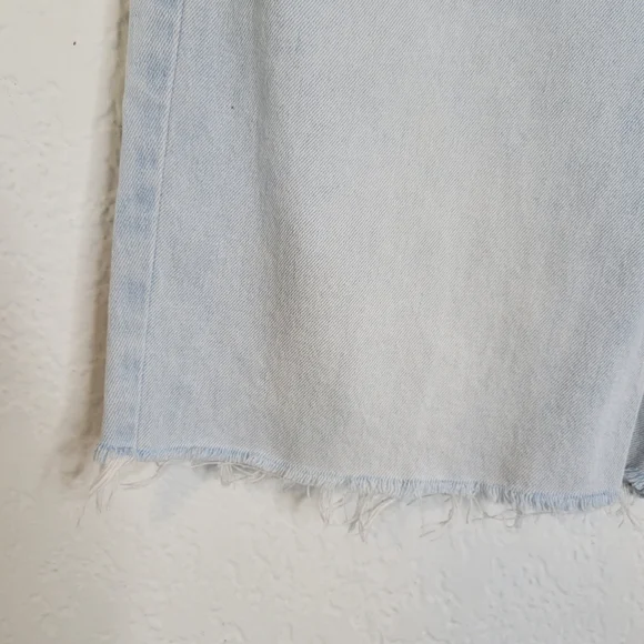 Elizabeth and James Cut Off Shorts Sz 28 Denim Raw Hem Light Wash Organic Cotton - Picture 2 of 15